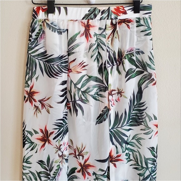 PRETTYLITTLETHING White Tropical Print Swim Cover Maxi Skirt - Picture 1 of 13